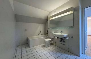 Wohnung mieten in Zylberbergstraße, 22457 Schnelsen, Geräumige Wohnung auf 2 Etagen mit Loggia