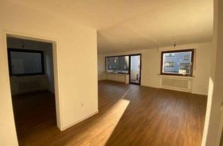 Wohnung mieten in Bergwerksstraße, 44795 Weitmar, Modernisierte 4,5-Zimmer-Wohnung mit 2 Bädern, Balkon & Stellplatz in Bochum-Weitmar