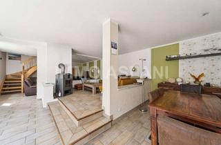Haus kaufen in 04420 Markranstädt, Außergewöhnlich vielseitiges Wohnhaus mit Kamin, Einbauküche und großem Hofbereich