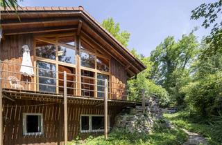Haus kaufen in Im Gehren 7a, 76356 Weingarten, Charmantes Holzhaus auf 1.106 m² Naturgrundstück Dampfbad und Weinkeller