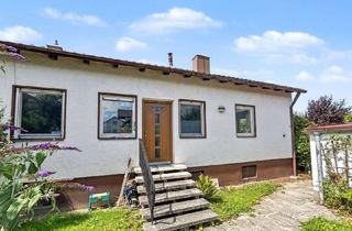 Einfamilienhaus kaufen in 85051 Ingolstadt, Sanierungsbedürftiges Einfamilienhaus mit Potenzial auf ruhigem Grundstück im Ingolstädter Südwesten
