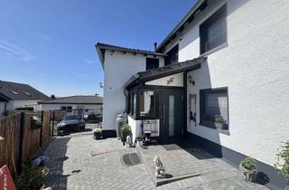 Doppelhaushälfte kaufen in 53639 Königswinter, Endlich ein eigenes Zuhause – geschmackvoll renovierte Doppelhaushälfte mit Garten