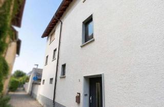 Einfamilienhaus kaufen in 74918 Angelbachtal, Modernisiertes Einfamilienhaus mit zwei Garagen, zwei Balkonen und umfangreichen Sanierungsmaßnahmen
