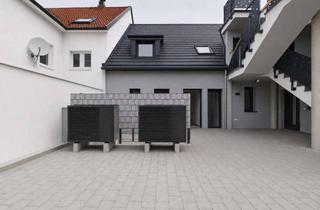 Anlageobjekt in 74912 Kirchardt, Attraktive Kapitalanlage mit zwei Wohneinheiten, moderner Wärmepumpe und sofortigen Mieteinnahmen