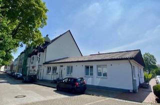 Reihenhaus kaufen in 45329 Essen, Teil-Neubau in 2017, gepflegtes Areal bestehend 7 jungen "Reihenhäusern" und einem MFH mit Praxis