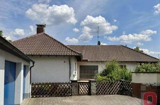 Haus kaufen in 68519 Viernheim, Walmdach-Bungalow mit 3 Garagen auf 842 m² Grundstück – viel Potenzial für Ihr neues Zuhause -