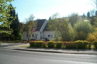 Einfamilienhaus kaufen in 37671 Höxter, Höxter - 2-Fam.-Haus gedämmt, Wärmepumpe, Garten. Ruhige Dorflage VERWOHNT