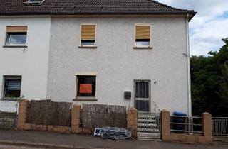Einfamilienhaus kaufen in 66333 Völklingen, Völklingen - Einfamilienhaus mit 6 Zimmern, Garten und Erweiterungspotenzial