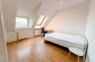 Wohnung kaufen in 28717 Bremen, Bremen - Kapitalanlage Bremen-Lesum: Vermietete 3-Zimmer-Dachgeschoss ETW