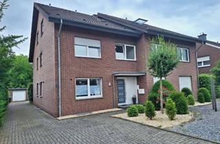Wohnung kaufen in 49525 Lengerich, Charmante Dachgeschosswohnung in ruhiger, dennoch zentrumsnaher Wohnlage in Lengerich.