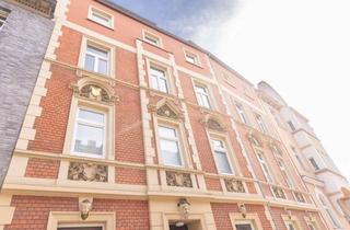 Wohnung kaufen in 40231 Eller, Altbaucharme trifft moderne Ausstattung: Sanierte Wohnung mit Balkon in Düsseldorf-Eller