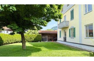 Wohnung kaufen in 83246 Unterwössen, Stilvolle 4-Zimmer-Wohnung im 1.OG mit großzügigen Gartenanteil