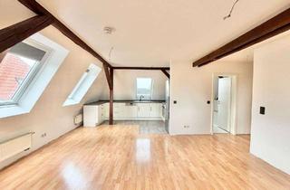 Wohnung kaufen in 01139 Kaditz, Bezugsfreie 2-Zimmer-Wohnung im Dachgeschoss mit Einbauküche