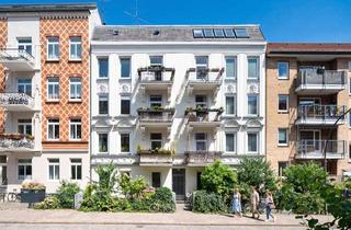 Wohnung kaufen in 20253 Hoheluft-West, Erstbezug nach Sanierung: 2-Zimmer-Altbauwohnung in Eimsbüttel zu erwerben!