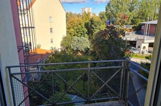 Wohnung mieten in Untere Fischerstr., 90762 Fürth, Stilvolle, geräumige 1-Zimmer-Wohnung mit Balkon und Einbauküche in Fürth