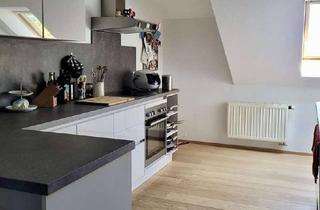Wohnung mieten in Weststraße 62, 09112 Kaßberg, Sanierte 2-Zimmer-Dachgeschosswohnung mit Einbauküche