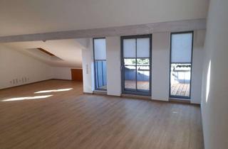 Wohnung mieten in Theresia-Albers-Straße, 45525 Hattingen, Helle Dachgeschosswohnung: 2,5 Zimmer in Hattingen