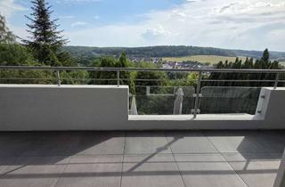 Wohnung mieten in Dettenhäuser Straße 76, 71093 Weil im Schönbuch, Wohnen mit Weitblick: renovierte 3,5-Zimmer-Wohnung mit großem Balkon, EBK & Garage