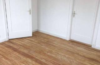 Wohnung mieten in 24146 Elmschenhagen, Ideal für Studierende: schöne 3- Zimmer Wohnung in Elmschenhagen