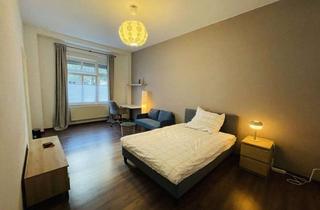 Wohnung mieten in Rhinower Straße 11, 10437 Prenzlauer Berg, Voll möblierte 1-Zimmer-Altbauwohnung im Gleim-Kiez, Prenzlauer Berg