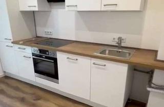 WG-Zimmer mieten in Hummelsteiner Weg 80, 90459 Galgenhof, Möbliertes WG-Zimmer in renovierter 4er-WG mit Balkon in Lichtenhof!