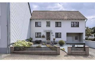 Haus kaufen in Heimelstr. 12, 66131 Saarbrücken, 1-2 Fam. Haus mit kl. Terrasse, Balkon & Garage in Saarbrücken-Ensheim!