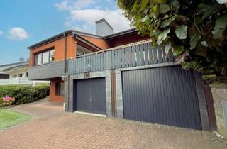 Einfamilienhaus kaufen in 42799 Leichlingen, Freistehendes Einfamilienhaus mit Südwest-Terrasse, Garten und Doppelgarage