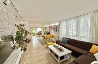 Haus kaufen in 70329 Hedelfingen, Charmantes Dreifamilienhaus mit großzügiger Wohneinheit und vielseitigem Potenzial