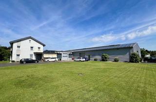 Haus kaufen in 32130 Enger, Wohnen und Arbeiten vereint – Zweifamilienhaus mit Büro und ca. 794 m² Hallenfläche