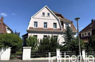 Haus kaufen in 02708 Löbau, Ihr Zuhause mit zusätzlichem Mietertrag - Zweifamilienhaus mit Garten und Garage