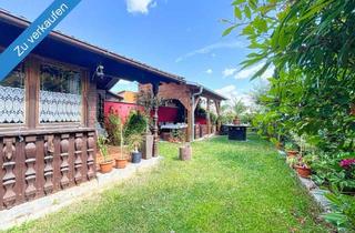 Haus kaufen in 93149 Nittenau, Wohnhaus mit viel Entfaltungsspielraum, PV und großer Garage/Werkstatt in zentraler Lage v. Nittenau