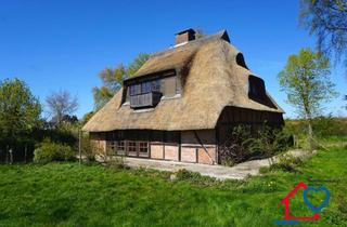 Haus kaufen in 24321 Giekau, Reetdach-Fachwerkhaus mit Geschichte, Weitblick und viel Platz