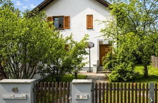 Haus kaufen in 82131 Gauting, ILIEV IMMOBILIEN: Großzügiges Wohnhaus mit Vorder- und Rückgebäude sowie sonnigem Garten in GAUTING