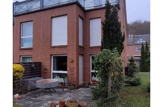 Haus kaufen in 21502 Geesthacht, Familienglück mit Kaminofen Reiheneckhaus
