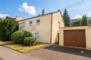 Einfamilienhaus kaufen in 78176 Blumberg, Wohnen am Buchberg in Blumberg: Haus mit zwei abgeschlossenen Wohnungen, Weitblick, Südterrasse, Garten und viel Potenzial.