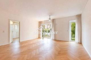 Wohnung kaufen in 60598 Frankfurt, Vollsanierte 3-Zimmer-Wohnung mit 30 m² Terrassen und Kamin in begehrter Lage von Sachsenhausen-Süd