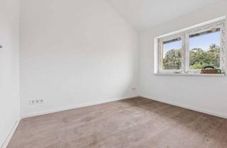 Wohnung kaufen in 16833 Fehrbellin, Großzügige Zwei-Zimmer-Dachgeschosswohnung in grüner Wohnlage!