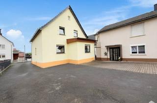 Wohnung kaufen in 35641 Schöffengrund, Top-gepflegtes - Modernisiertes Einfamilienhaus nahe Wetzlar