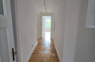 Wohnung mieten in Fenglerstraße 23, 22041 Wandsbek, Charmante, vollständig sanierte Altbauwohnung mit Balkon