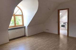 Wohnung mieten in 93152 Nittendorf, Schöne, teilrenovierte drei Zimmer Wohnung in Regensburg (Kreis), Nittendorf
