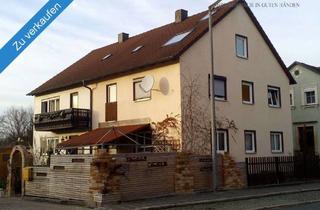 Doppelhaushälfte kaufen in 91792 Ellingen, Stilvolle Doppelhaushälfte mit Pool, Dachterrasse, Carport Werkstatt viel Lebensqualität