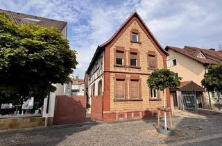Haus kaufen in 63128 Dietzenbach, Charmantes Fachwerkhaus mit großem Entwicklungspotenzial in der Dietzenbacher Altstadt