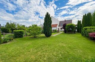 Haus kaufen in 86156 Bärenkeller, **Zwei Wohnebenen mit Potenzial. Unzählige Lebensmodelle. Viel Garten. Viel Freiheit**