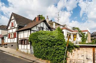 Haus kaufen in 53347 Alfter, Historisches Fachwerkhaus mit Anbau in zentraler Lage von Alfter-Oedekoven