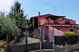 Villa kaufen in 52224 Stolberg, Stolberg (Rhld.) - Wohnung in einer Villa mit privatem Garten, Pool, Blick auf Rom.