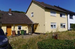 Doppelhaushälfte kaufen in 41569 Rommerskirchen, Rommerskirchen Gill - 1-2 Fam. DHH + 876m² Grdst., 141m² Wfl., Grg., W-Garten u.Anbauten