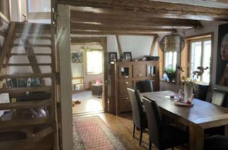 Wohnung kaufen in 71229 Leonberg, Wohnen in einem Fachwerkhaus – ein Traum! Stilvolle 5-Zi-Maisonette-Wohnung in Leonberg
