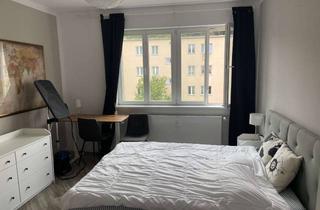 Wohnung kaufen in 12169 Steglitz, Stilvoll kernsanierte Altbauwohnung mit Südwest-Balkon ins Grüne (bezugsfrei ab November)