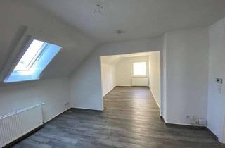 Wohnung mieten in Alte Döhrener Straße 13, 30169 Südstadt, Gepflegte DG-Wohnung mit zwei Zimmern und Einbauküche in Maschseenähe