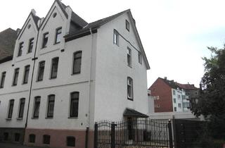 Wohnung mieten in Kapellenstr., 30625 Kleefeld, 6-Zi.-Whg. über 2 Etagen mit 2 Bädern, Einbauküche, gr. DoGrg., Garten. Auch für Kleingewerbe mögl.